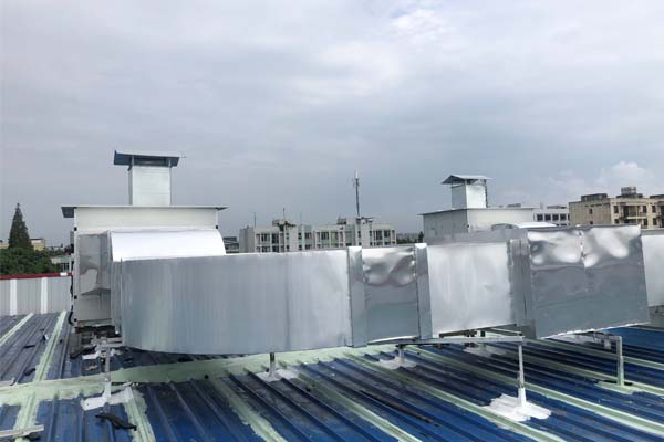 通風管道安裝現(xiàn)場